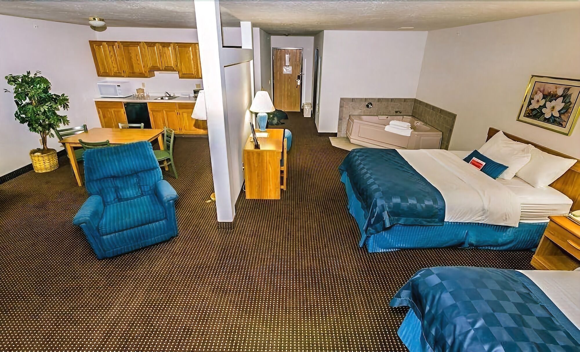 Ramada By Wyndham Hancock Waterfront Екстер'єр фото